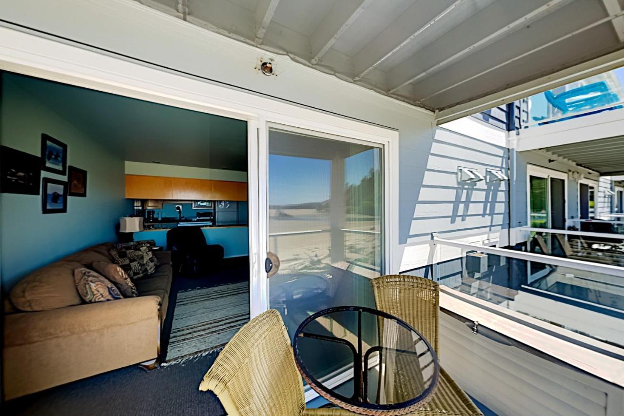 New Listing! Bay-View Beauty With Private Balcony Condo Lincoln City Ngoại thất bức ảnh