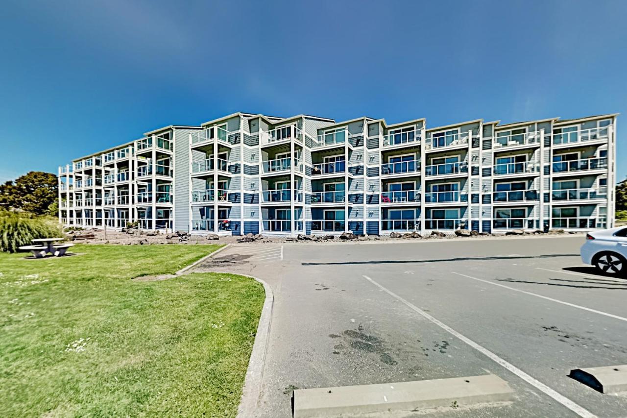 New Listing! Bay-View Beauty With Private Balcony Condo Lincoln City Ngoại thất bức ảnh