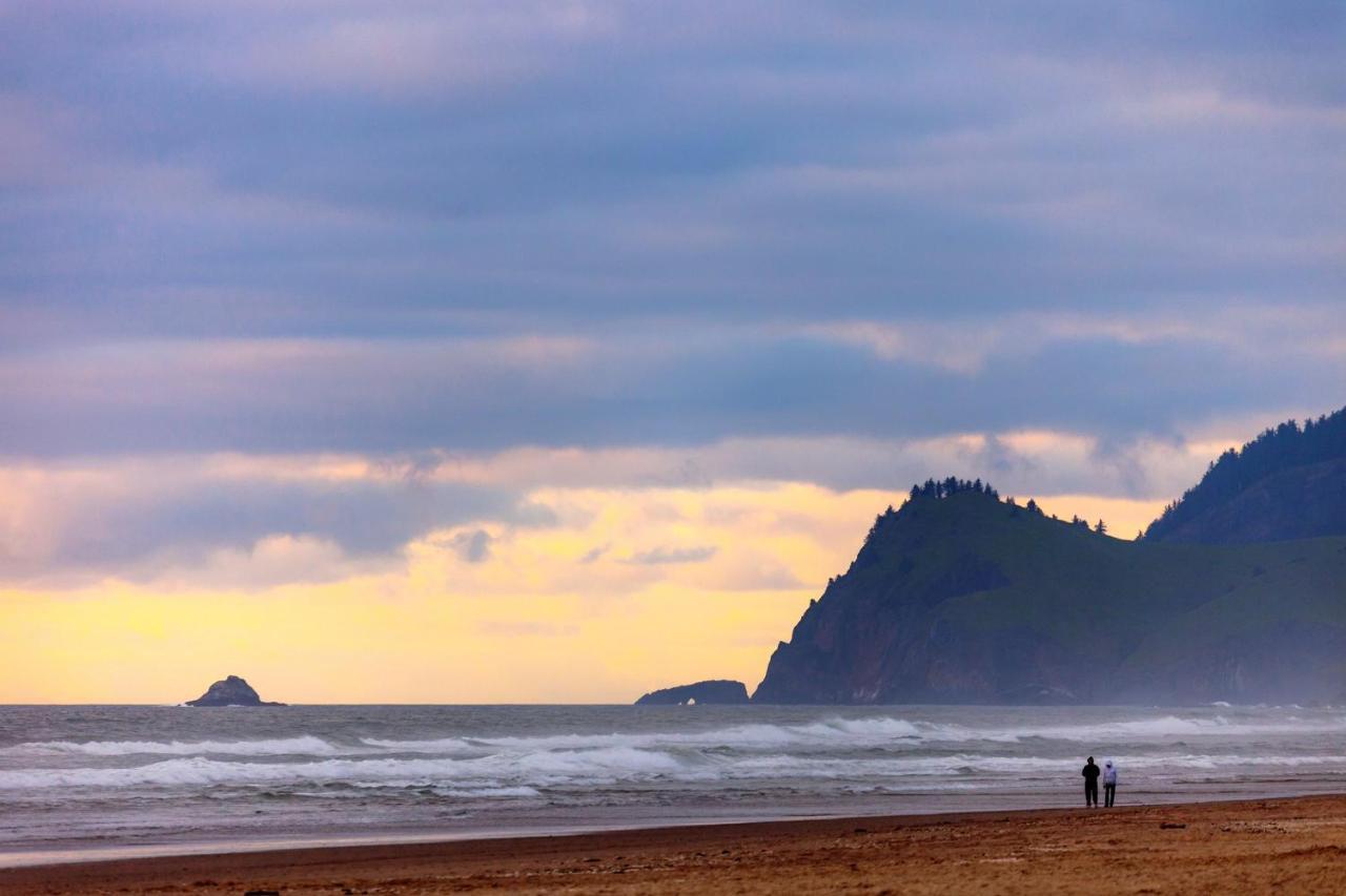 New Listing! Bay-View Beauty With Private Balcony Condo Lincoln City Ngoại thất bức ảnh