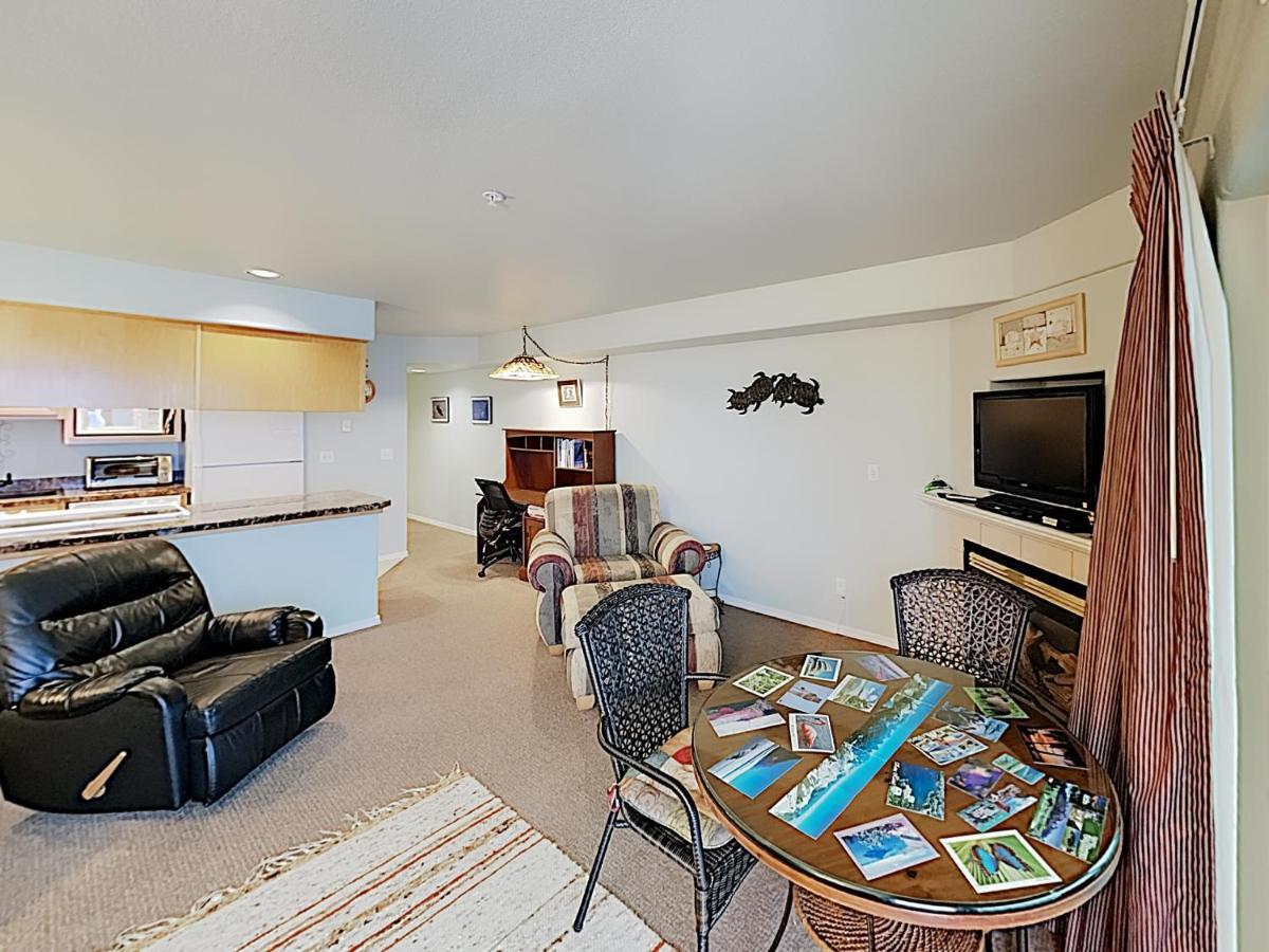 New Listing! Bay-View Beauty With Private Balcony Condo Lincoln City Ngoại thất bức ảnh